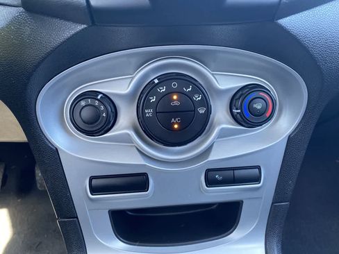 Used 2018 Ford Fiesta SE image 18