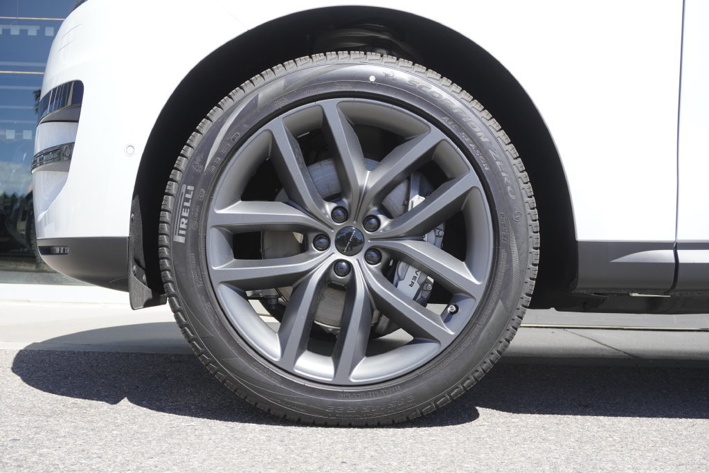 New 2026 Land Rover Range Rover Sport SE AWD/4WD image 32