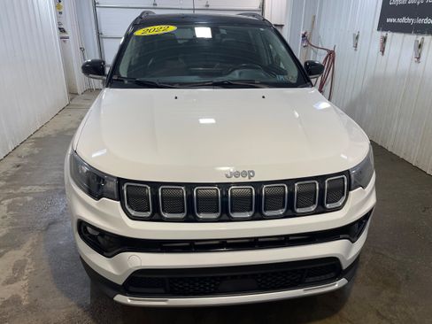 Used 2022 Jeep Compass Limited w/ Sun and Sound Group image 3