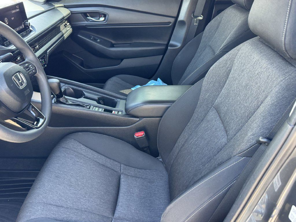 Used 2023 Honda Accord EX image 16