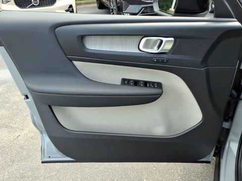 New 2026 Volvo XC40 B5 Plus w/ Protection Package Premier AWD/4WD image 9