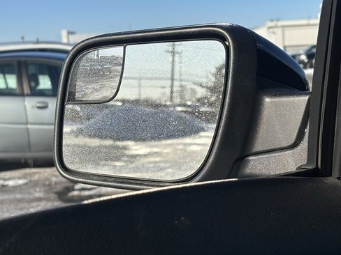 Used 2015 Ford Explorer XLT w/ Equipment Group 202A image 30