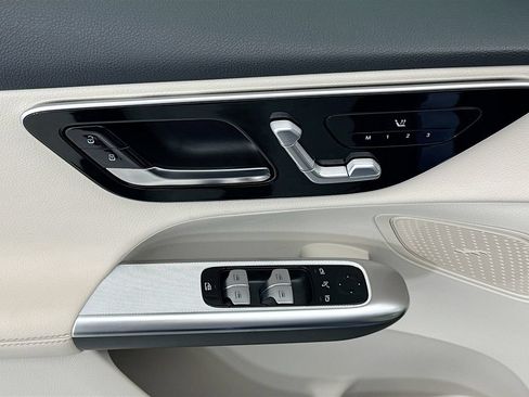 Certified 2026 Mercedes-Benz GLC 300 image 21