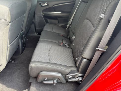 Used 2020 Dodge Journey SE image 9