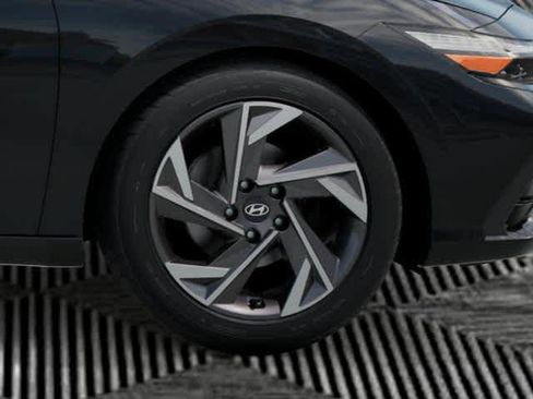 New 2026 Hyundai Elantra Limited FWD image 8