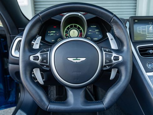 Used 2022 Aston Martin DBS Superleggera Volante RWD image 13