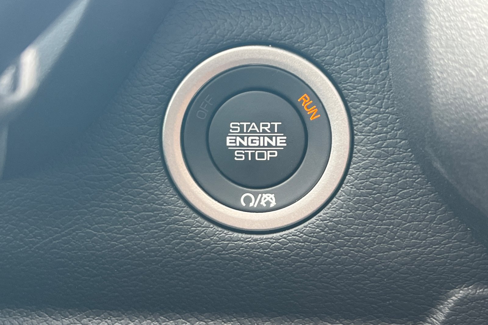 New 2026 RAM 3500 Laramie AWD/4WD image 26