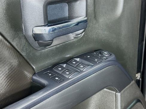 Used 2015 GMC Sierra 2500 SLT w/ All-Terrain HD Package image 17