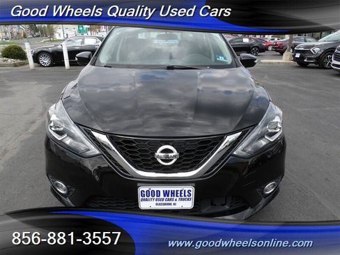 Used 2019 Nissan Sentra SR image 2