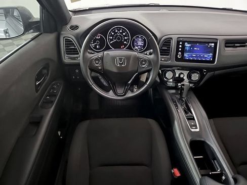 Used 2019 Honda HR-V Sport image 12