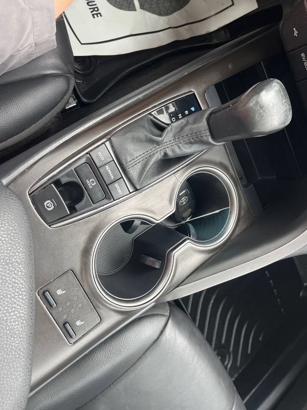 Used 2021 Toyota Camry XSE FWD image 29