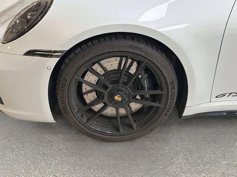 Certified 2024 Porsche 911 Targa 4 GTS AWD/4WD image 31