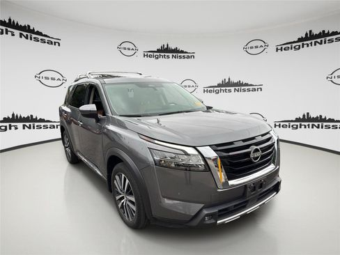 Used 2022 Nissan Pathfinder Platinum w/ Cargo Package AWD/4WD image 9