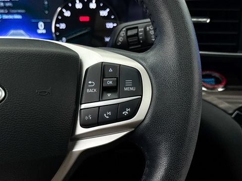 Used 2022 Ford Explorer Limited w/ Hybrid Equipment Group 310A AWD/4WD image 35