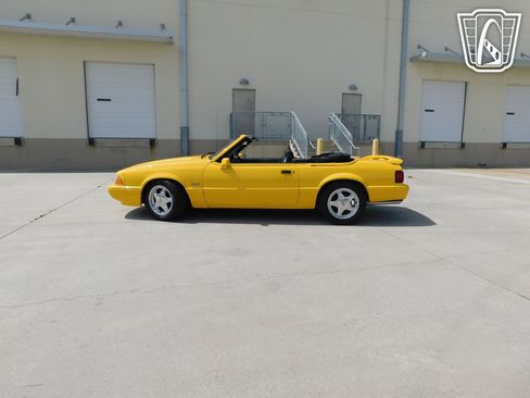 Used 1993 Ford Mustang LX image 7