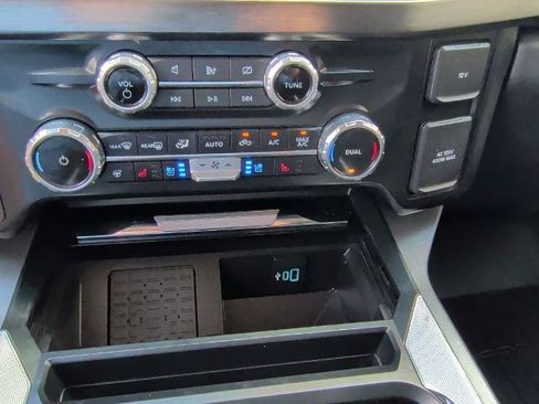 Certified 2023 Ford F450 Lariat w/ Lariat Ultimate Package AWD/4WD image 29
