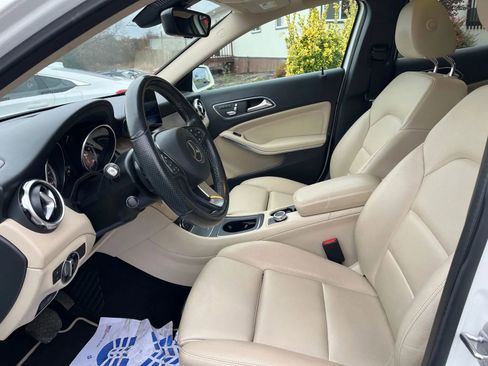 Used 2018 Mercedes-Benz GLA 250 GLA 250 Sport Utility 4D image 9