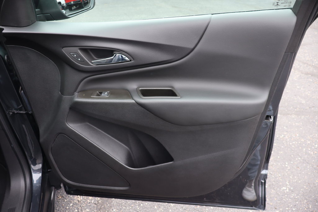 Used 2023 Chevrolet Equinox LT FWD image 27