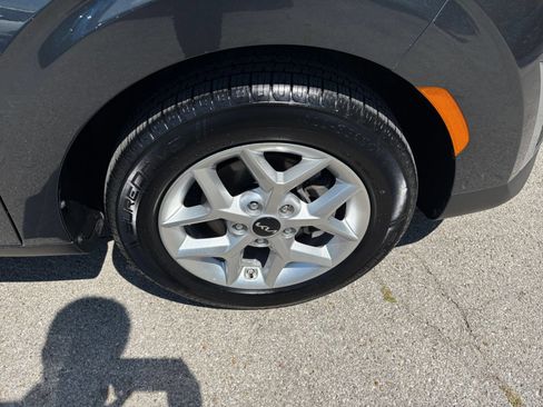 Used 2025 Kia Soul LX w/ LX Technology Package FWD image 28