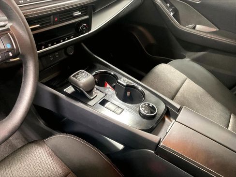 Certified 2024 Nissan Rogue SV image 20