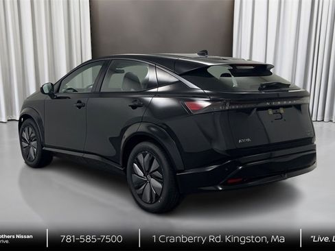 Used 2024 Nissan Ariya AWD image 7