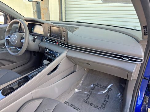 Used 2026 Hyundai Elantra SEL Sport Premium w/ Cargo Package FWD image 14