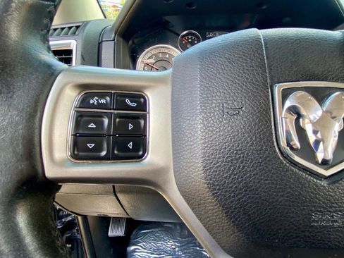 Used 2015 RAM 2500 Laramie w/ Convenience Group image 25