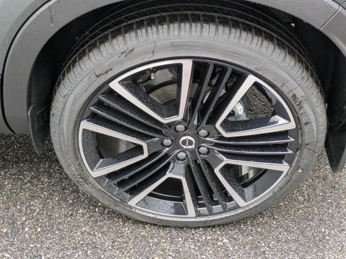 New 2026 Volvo XC40 B5 Ultra w/ Protection Package Premier image 17