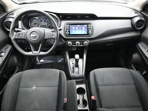 Used 2023 Nissan Kicks S FWD image 10