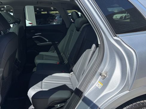 Used 2025 Audi Q5 Premium Plus w/ Premium Plus image 14