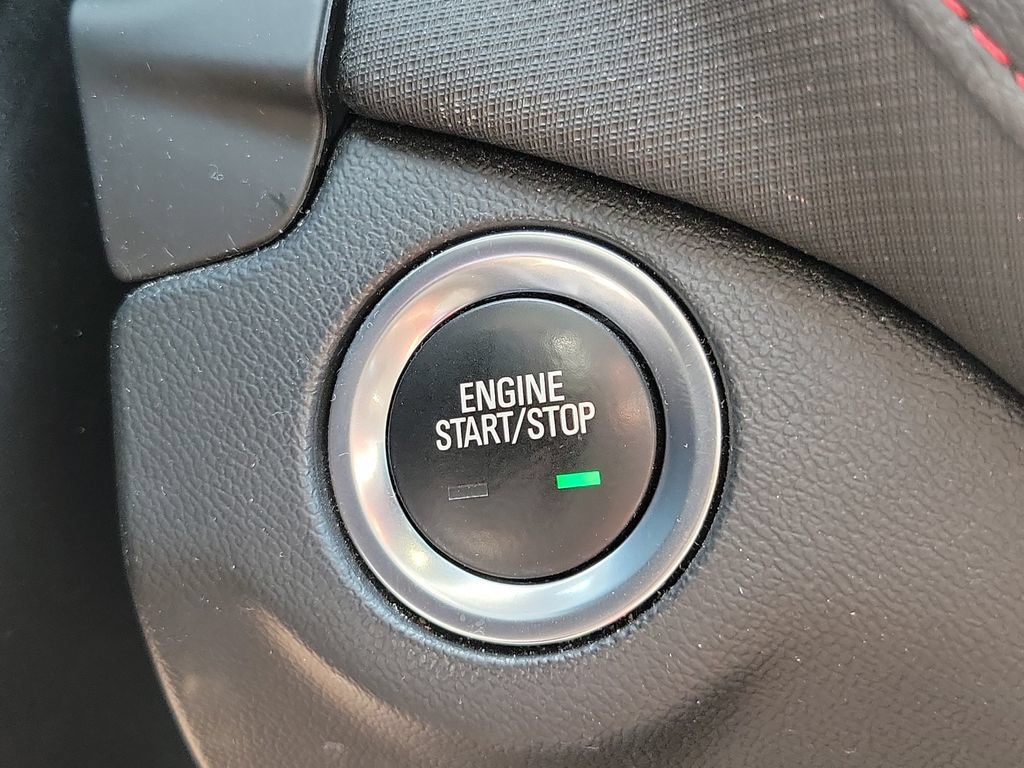 Used 2023 Chevrolet Equinox RS FWD image 35