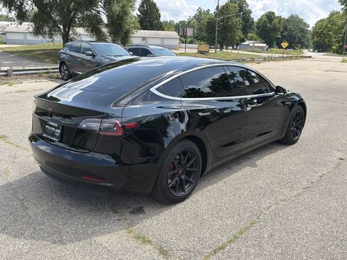 Used 2019 Tesla Model 3 Standard Range Plus RWD image 3