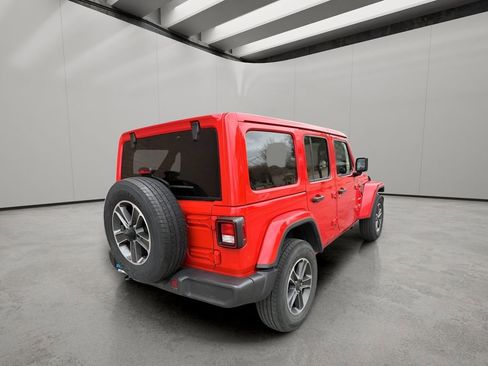 Used 2023 Jeep Wrangler Sahara image 5