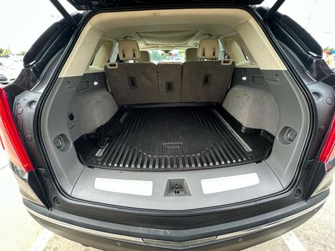Used 2017 Cadillac XT5 Premium Luxury FWD image 44