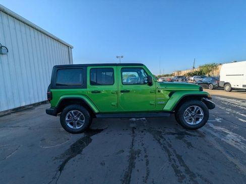 Used 2019 Jeep Wrangler Unlimited Sahara image 4