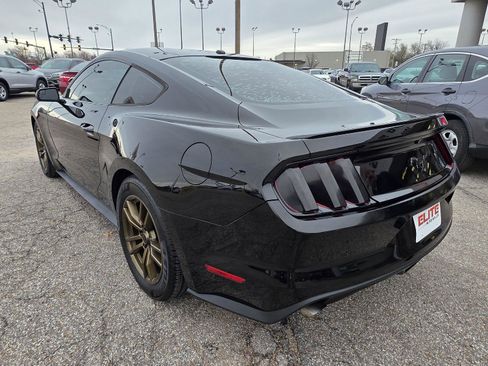 Used 2015 Ford Mustang Premium image 7