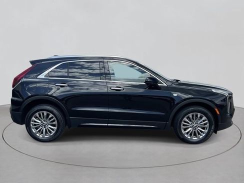 Certified 2025 Cadillac XT4 Premium Luxury AWD/4WD image 5