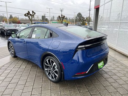New 2026 Toyota Prius Plug-In Hybrid image 3