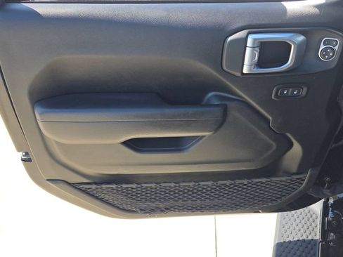 Used 2022 Jeep Wrangler Unlimited Sport AWD/4WD image 22