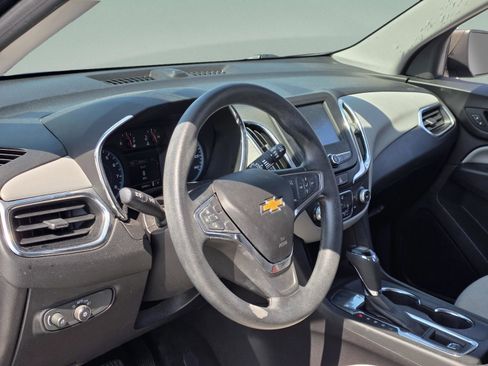 Used 2018 Chevrolet Equinox LS image 10