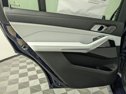 New 2026 BMW X7 xDrive40i w/ M Sport Package image 18