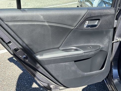 Used 2014 Honda Accord Sport image 11