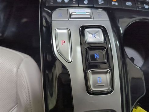 Used 2024 Hyundai Tucson Limited image 16