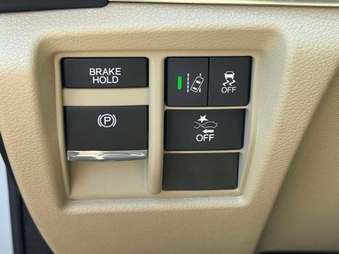 Used 2020 Acura MDX FWD image 26
