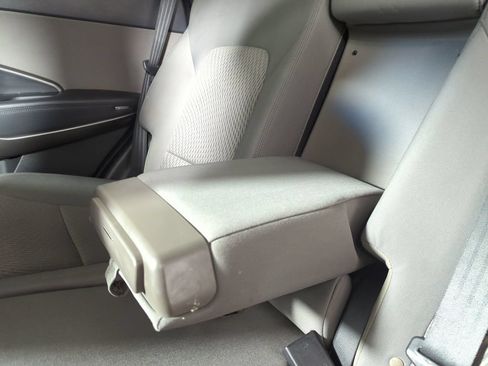 Used 2018 Hyundai Santa Fe Sport FWD image 33
