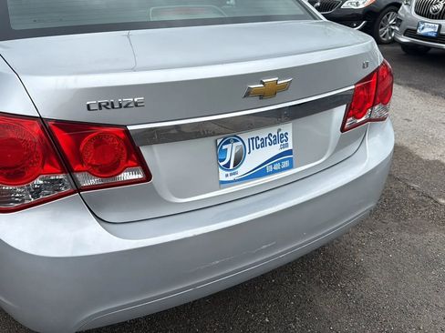 Used 2015 Chevrolet Cruze LT FWD image 24