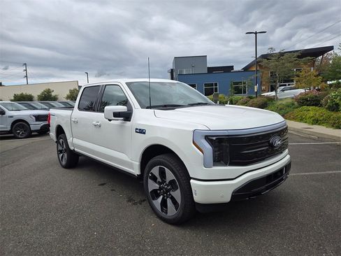 New 2025 Ford F150 Lightning Platinum image 3