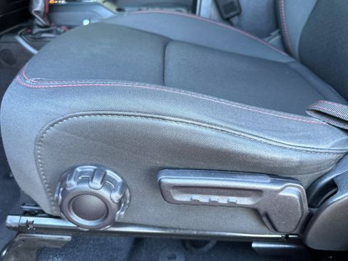 Used 2021 Jeep Wrangler Unlimited Rubicon image 14