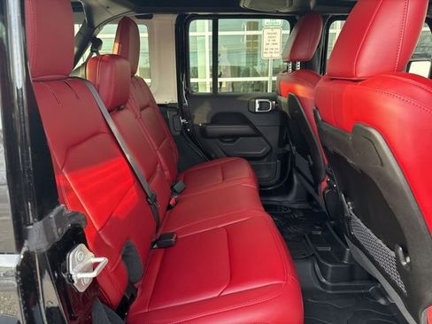 Used 2024 Jeep Wrangler Unlimited Rubicon 392 image 21