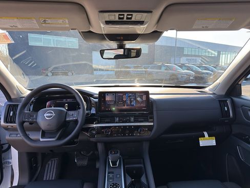 New 2026 Nissan Pathfinder SL image 28